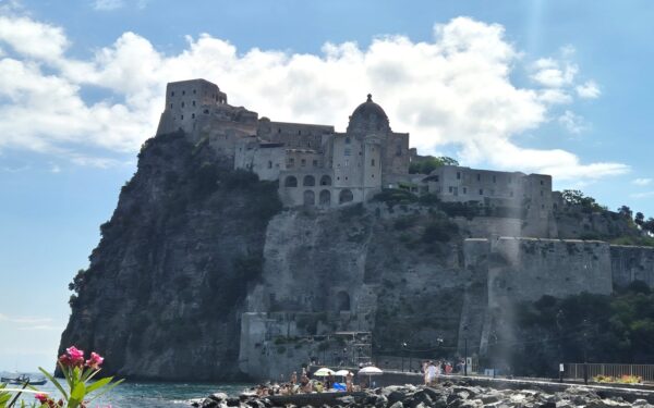 Van Napels tot Ischia: een onvergetelijke reis langs de Amalfikust