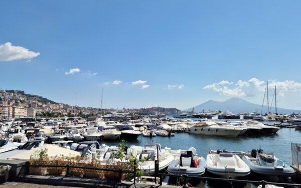 Van Napels tot Ischia: een onvergetelijke reis langs de Amalfikust