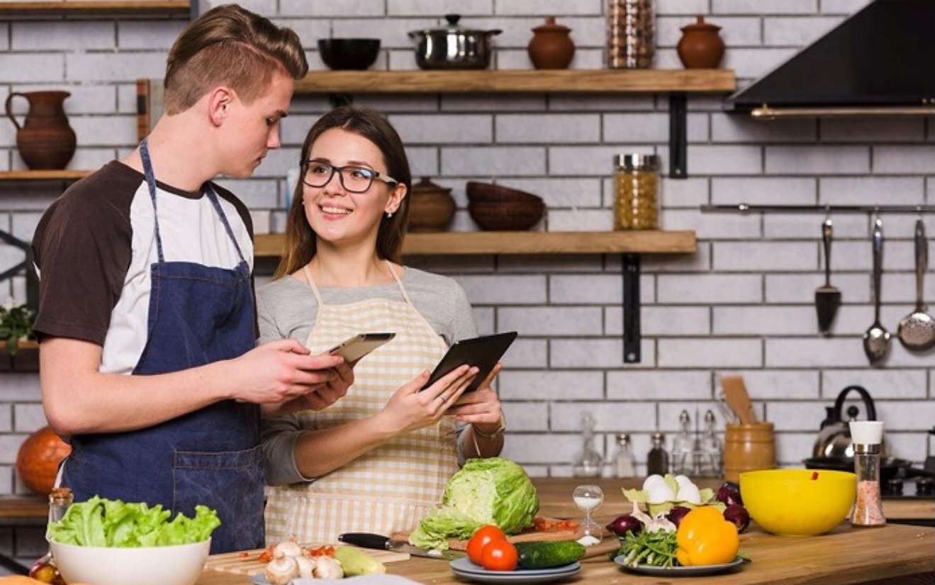 Hoe Innovatieve Keukentechnologie Smaken Versterkt en Moderne Wellnessroutines Ondersteunt