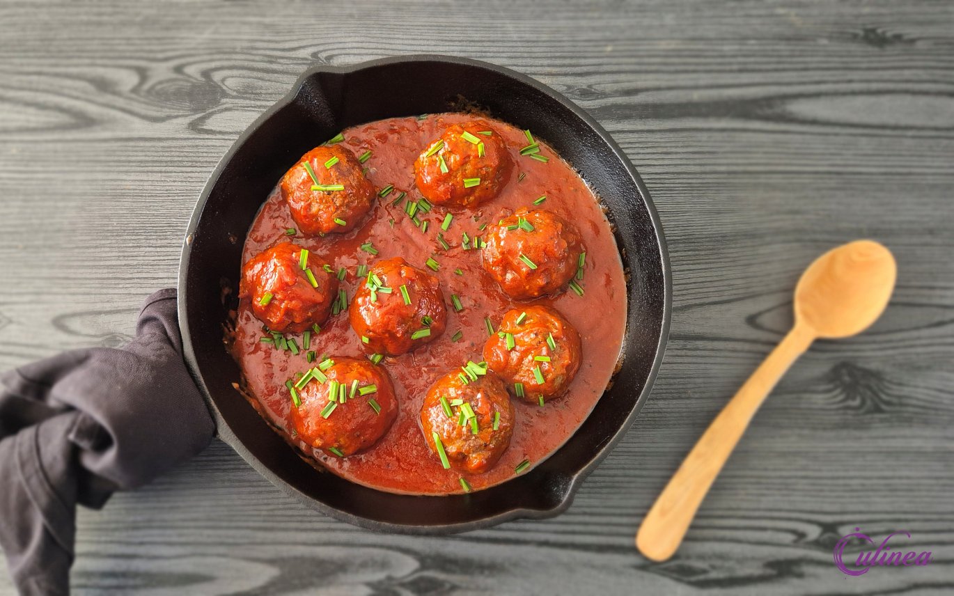 Gehaktballen in pittige Tomatensaus