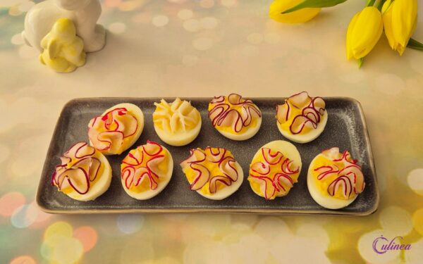 Gevulde Eieren met Radijsbloemetjes