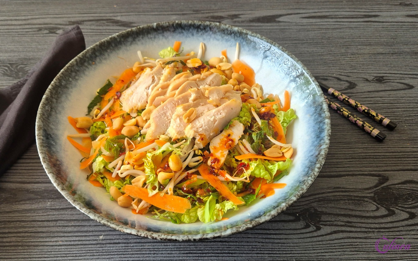 Aziatische Kipsalade met Chinese Kool