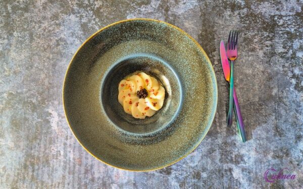 Carpaccio van Coquille met Kaviaar en Roze Peper