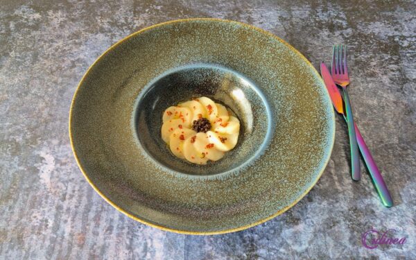 Carpaccio van Coquille met Kaviaar en Roze Peper