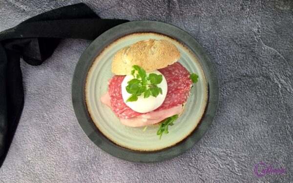 Italiaanse Bol met Vleeswaren en Burrata