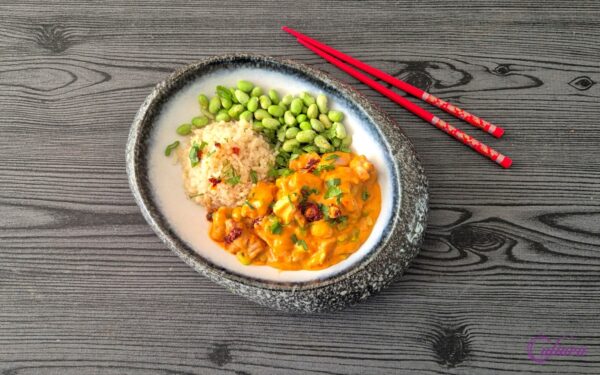 Kipdijfilet Bang Bang met Bloemkoolrijst