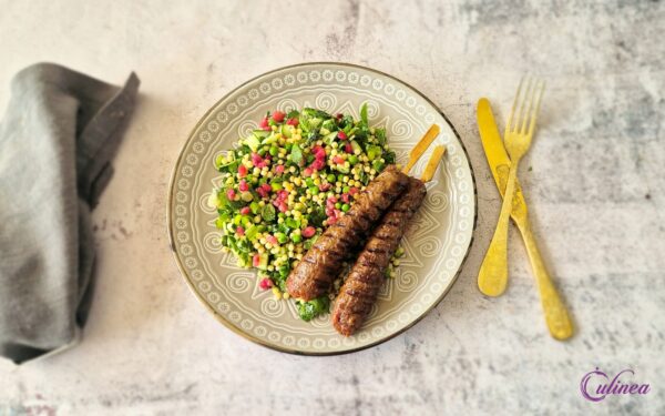 Runder Cevapcici met Parelcouscous Salade